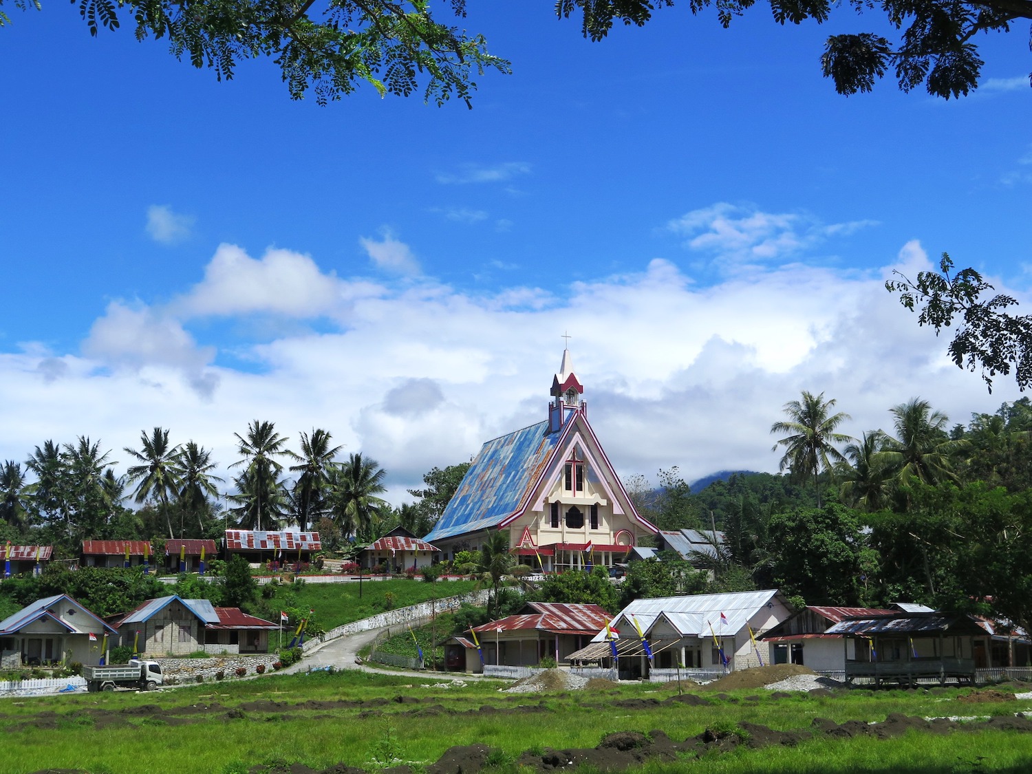 Voyage vélo Indosésie, Voyage d'Ailleurs, Eglise, Sulawesi